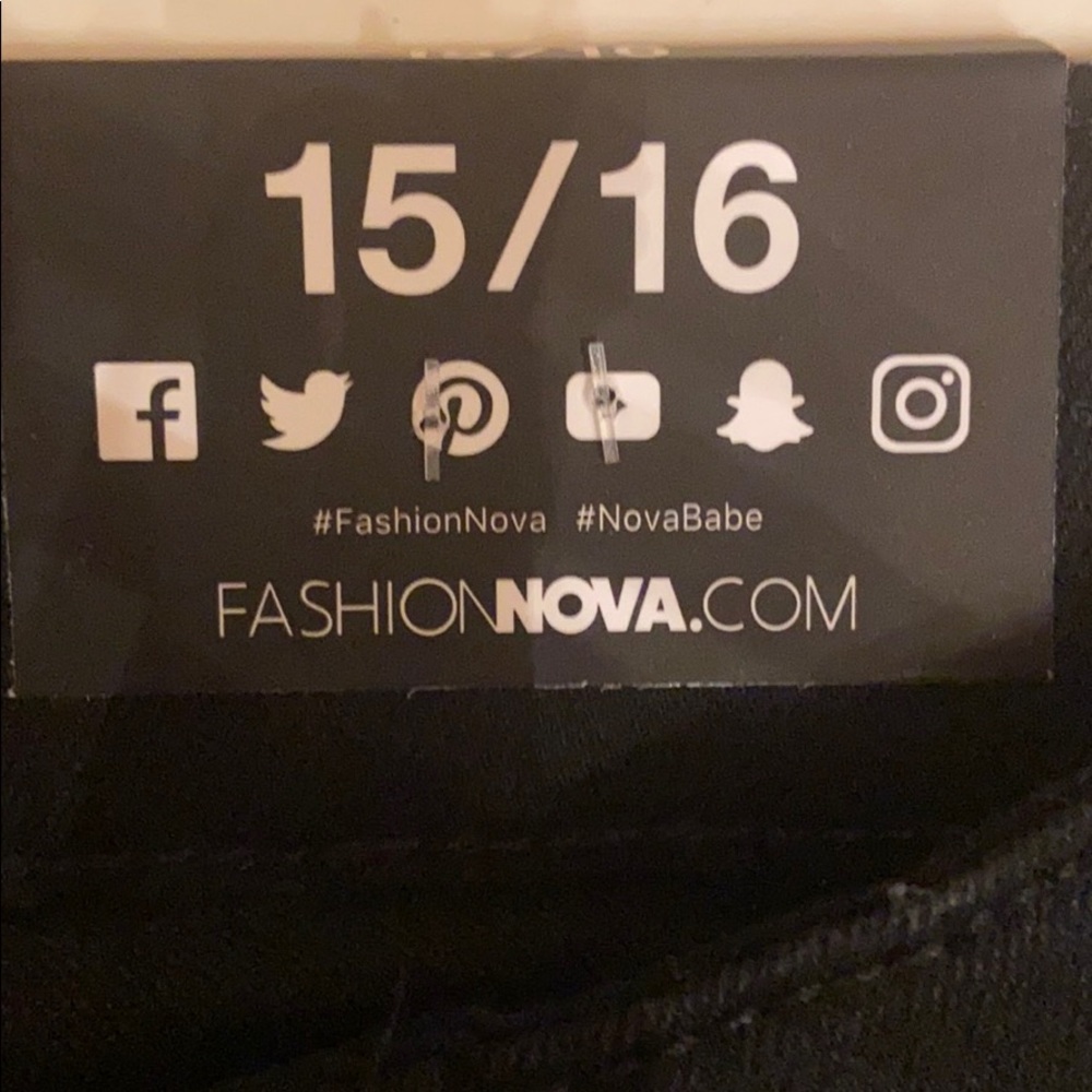 Jeans - Picture 3 of 4